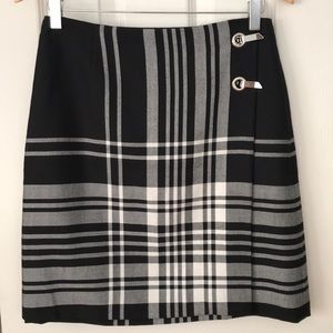 Bandolino plaid kilt style skirt